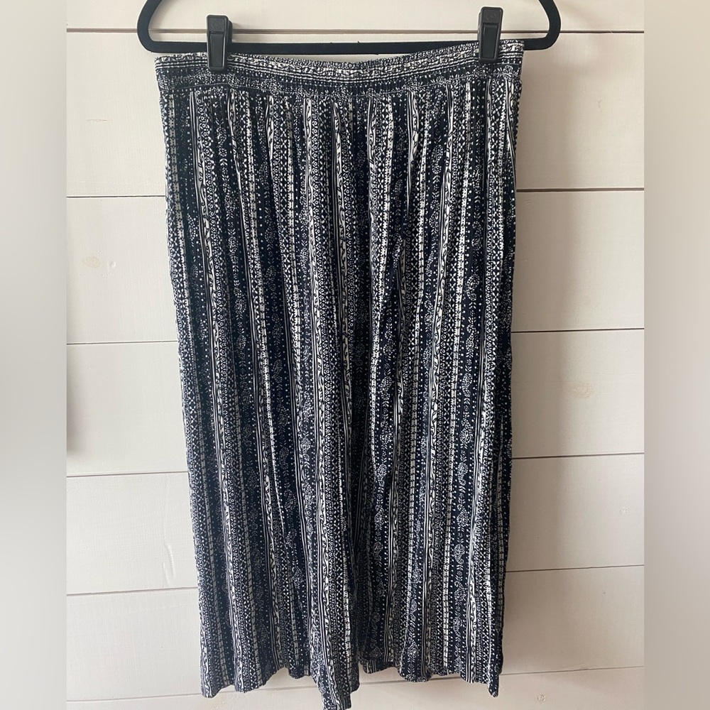 Black and White patterned Midi Skirt